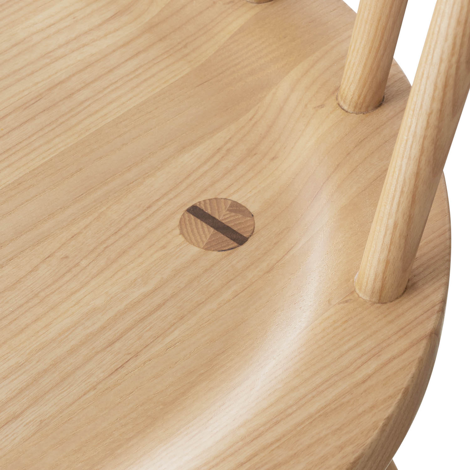 Snɂ^ނ̃EBU[`FAʂ̍ו̃fUCɂĂ܂