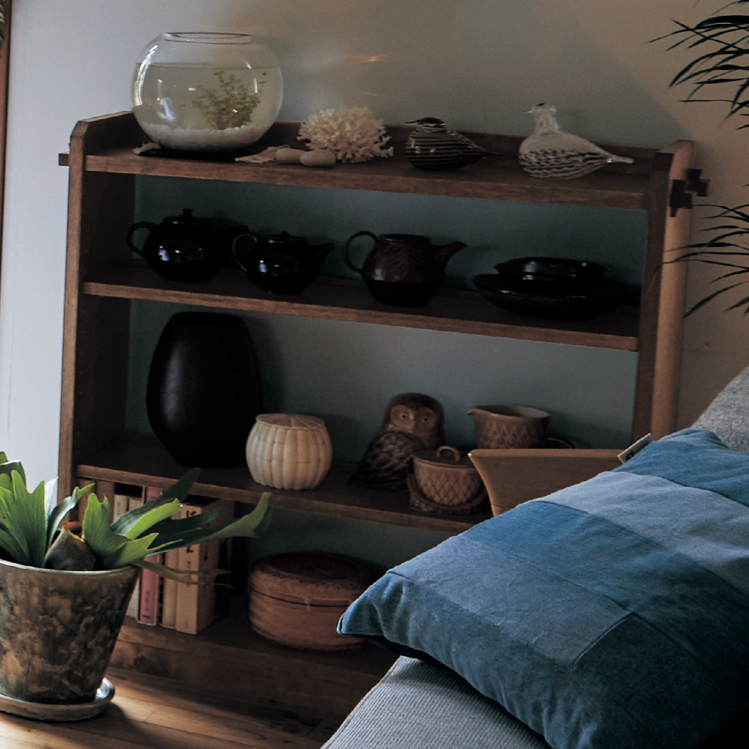 あたらしくて懐かしい。くさび棚風オープンラック使用シーン2